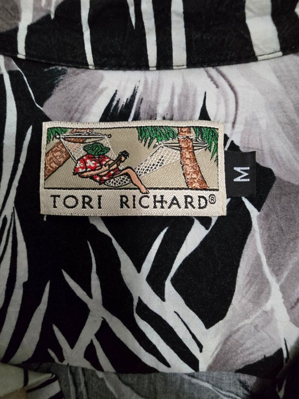Tori Richard Mens Hawaiian Shirt Black  Gray Floral Tropical Short Sleeve M READ - Picture 6 of 7